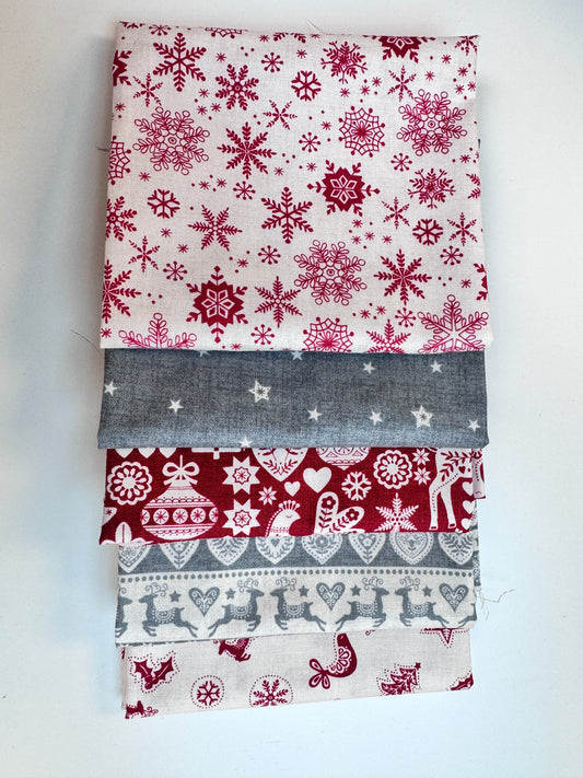 Christmas 5 Piece Fat Quarter (1/4) Bundles - Choice of Colour / Design