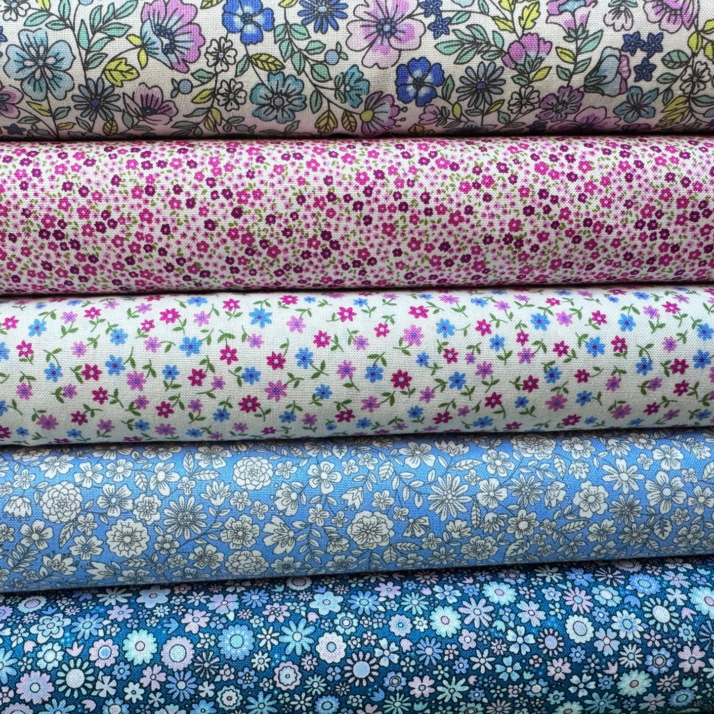 NEW 5 Piece Fat Quarter Cotton Fabric Bundles - Choice of Design